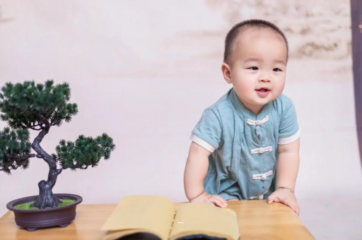 进贤孕妇显怀是几个月